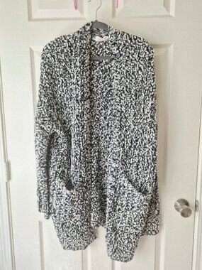 Sweet Generis Popcorn Black and White Women's Cardigan With Pockets Size M‎